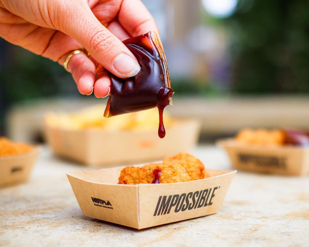 吃薯條順便吃番茄醬包　英「創新海藻膠囊」告別一次性塑料